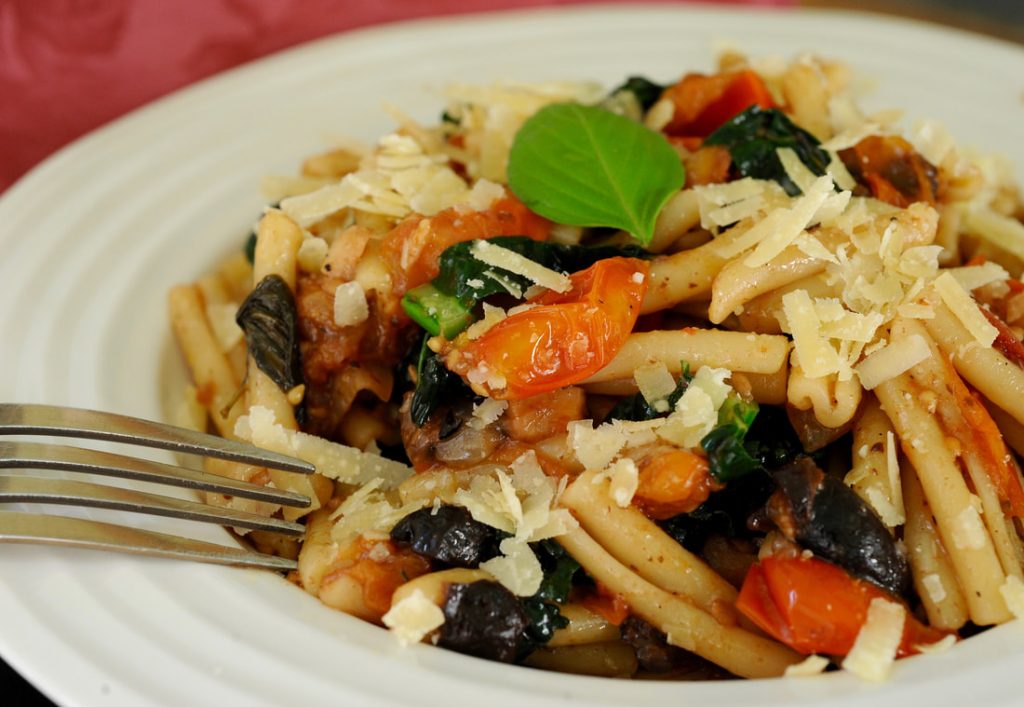 Miss Windsor's Italian Inspired Cherry Tomato Pasta Recipe!